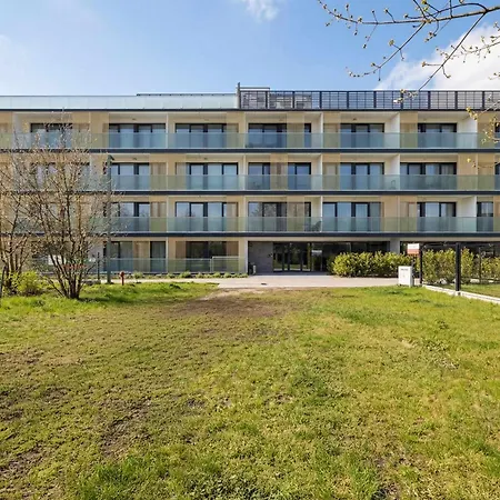 Art - W Mielnie Z Widokiem Na Jezioro, Parkingiem I Basenem Sezonowym By Renters Apartman